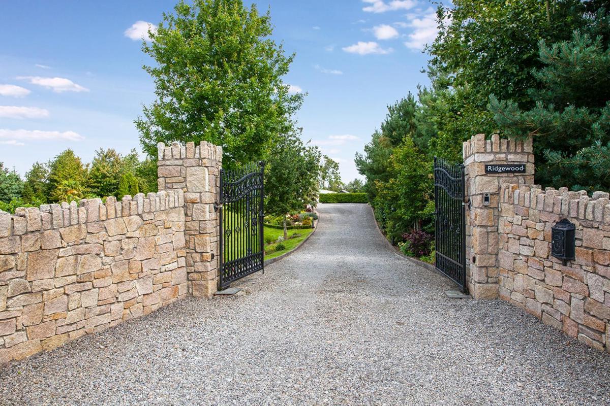 The Ridgewood Lodge Newbridge  Exteriér fotografie