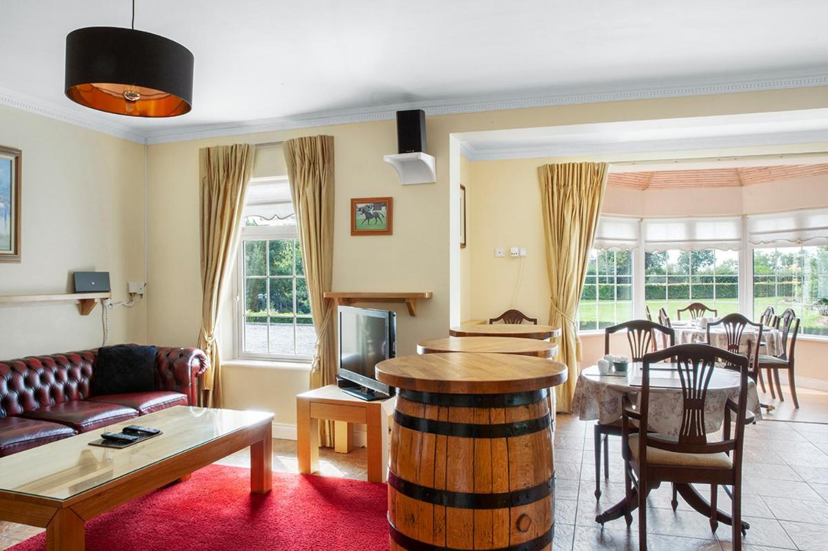 The Ridgewood Lodge Newbridge  Exteriér fotografie