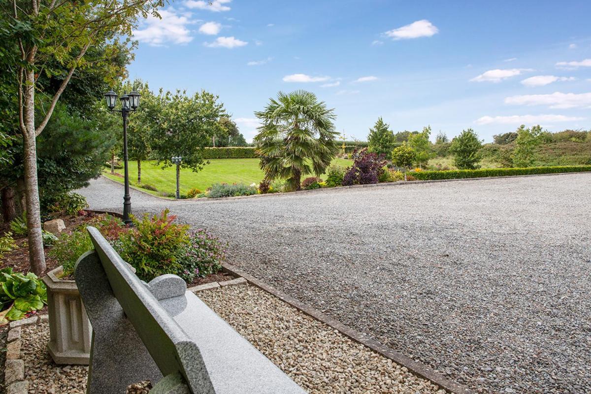 The Ridgewood Lodge Newbridge  Exteriér fotografie